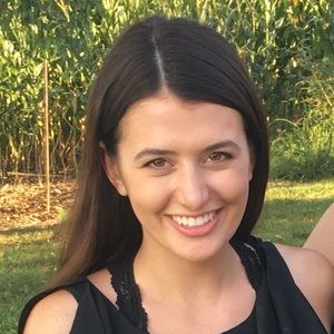 Meet your Posher, Abbey